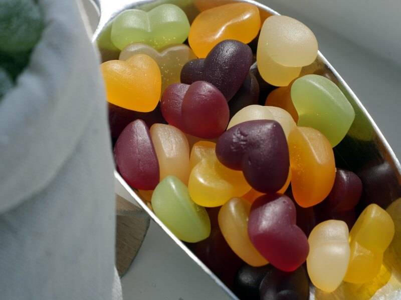 Bio-Fruchtgummi Herzen (vegan) – Erhältlich bei Kornkiste, der nachhaltigen Unverpackt-Online-Foodcoop. Bio, plastikfrei und ökologisch verpackt im praktischen Mehrweg-Großgebinde. Lose und ressourcenschonend für gemeinschaftliches, bewusstes Einkaufen. Jetzt online bestellen!