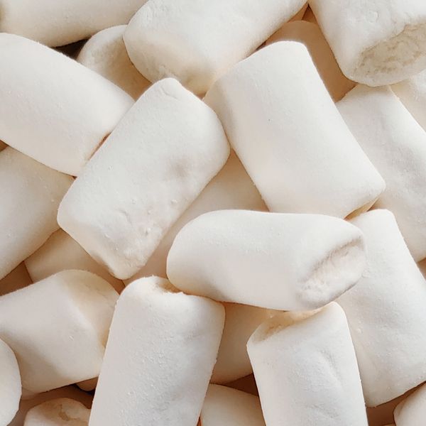 Bio-Marshmallows (vegan) – Erhältlich bei Kornkiste, der nachhaltigen Unverpackt-Online-Foodcoop. Bio, plastikfrei und ökologisch verpackt im praktischen Mehrweg-Großgebinde. Lose und ressourcenschonend für gemeinschaftliches, bewusstes Einkaufen. Jetzt online bestellen!