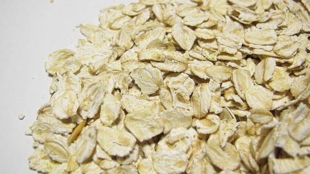 Bio-Haferflocken Großblatt – Erhältlich bei Kornkiste, der nachhaltigen Unverpackt-Online-Foodcoop. Bio, plastikfrei und ökologisch verpackt im praktischen Mehrweg-Großgebinde. Lose und ressourcenschonend für gemeinschaftliches, bewusstes Einkaufen. Jetzt online bestellen!