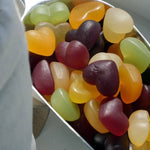 Bio-Fruchtgummi Herzen (vegan) – Erhältlich bei Kornkiste, der nachhaltigen Unverpackt-Online-Foodcoop. Bio, plastikfrei und ökologisch verpackt im praktischen Mehrweg-Großgebinde. Lose und ressourcenschonend für gemeinschaftliches, bewusstes Einkaufen. Jetzt online bestellen!