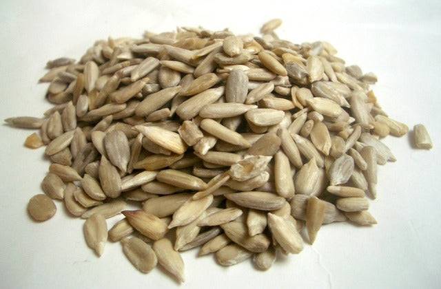 Bio-Sonnenblumenkerne aus Europa – Erhältlich bei Kornkiste, der nachhaltigen Unverpackt-Online-Foodcoop. Bio, plastikfrei und ökologisch verpackt im praktischen Mehrweg-Großgebinde. Lose und ressourcenschonend für gemeinschaftliches, bewusstes Einkaufen. Jetzt online bestellen!