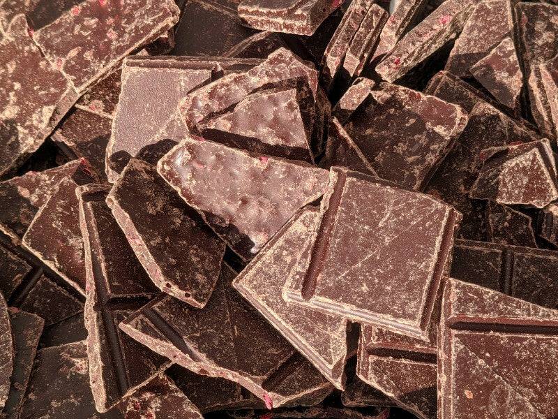 Bio-Schokolade Bruch Edel Bitter Cranberry Vivani – Erhältlich bei Kornkiste, der nachhaltigen Unverpackt-Online-Foodcoop. Bio, plastikfrei und ökologisch verpackt im praktischen Mehrweg-Großgebinde. Lose und ressourcenschonend für gemeinschaftliches, bewusstes Einkaufen. Jetzt online bestellen!