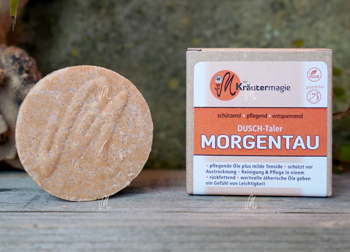 Festes Duschgel von Kräutermagie – Erhältlich bei Kornkiste, der nachhaltigen Unverpackt-Online-Foodcoop. Bio, plastikfrei und ökologisch verpackt im praktischen Mehrweg-Großgebinde. Lose und ressourcenschonend für gemeinschaftliches, bewusstes Einkaufen. Jetzt online bestellen!